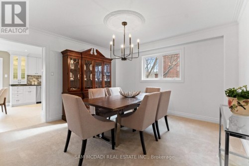 1653 Sherwood Forrest Circle, Mississauga, ON 
