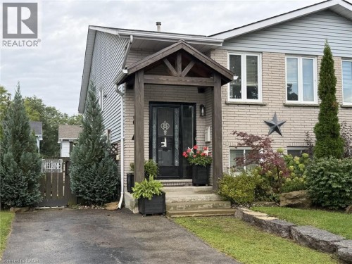 8A YEAGER Avenue  Simcoe, ON N4Y 5G8