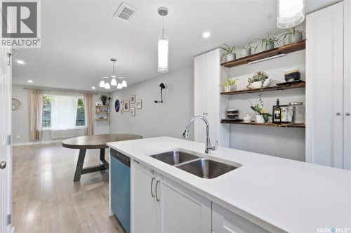 705 33Rd Street W, Saskatoon, SK 