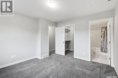 705 33Rd Street W, Saskatoon, SK 