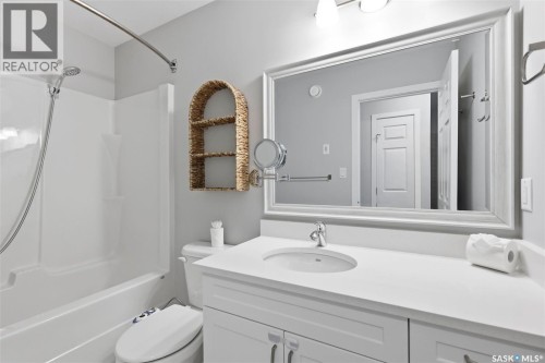 705 33Rd Street W, Saskatoon, SK 