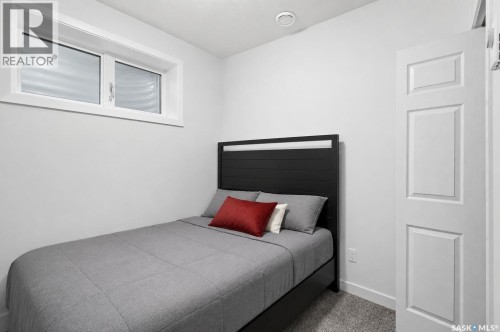 705 33Rd Street W, Saskatoon, SK 