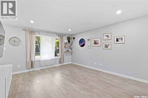 705 33Rd Street W, Saskatoon, SK 