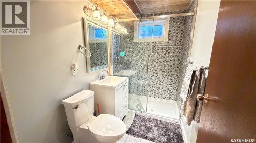 785 Centre Street, Shaunavon, SK 