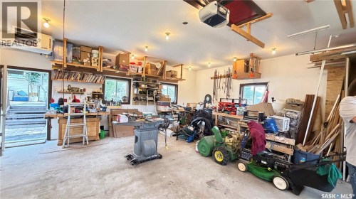 785 Centre Street, Shaunavon, SK 