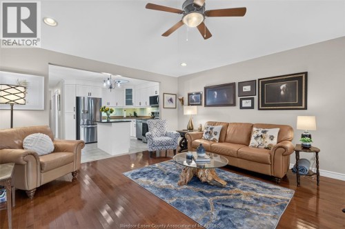 1818 Luxury, Windsor, ON 