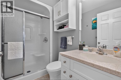 1818 Luxury, Windsor, ON 