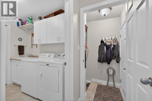 1818 Luxury, Windsor, ON 
