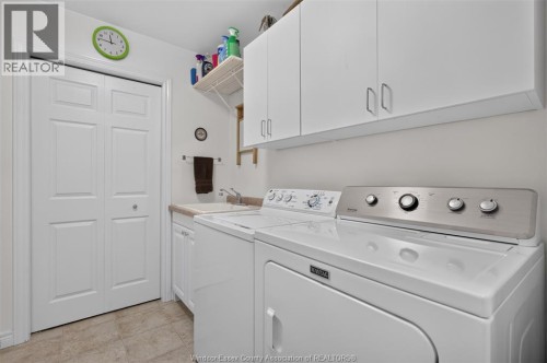 1818 Luxury, Windsor, ON 