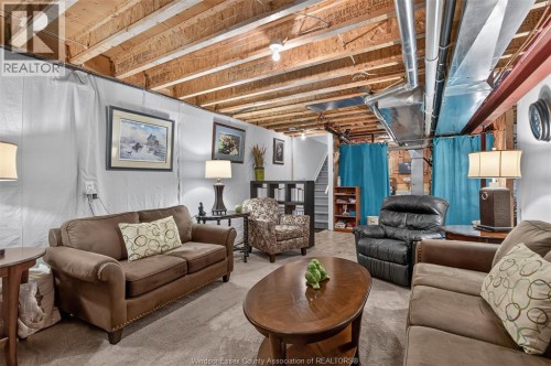 1818 Luxury, Windsor, ON 