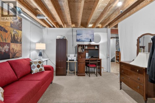 1818 Luxury, Windsor, ON 
