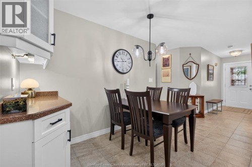 1818 Luxury, Windsor, ON 