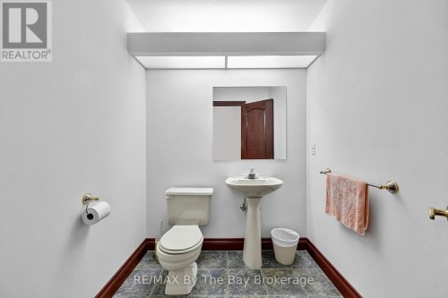 Main Floor 2pc Bathroom - 90 Goldfinch Crescent, Tiny, ON 