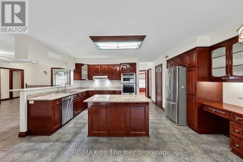 90 Goldfinch Crescent, Tiny, ON 