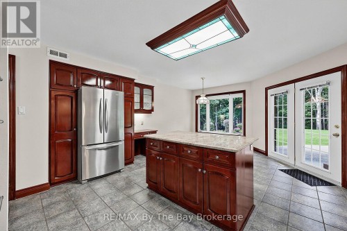 90 Goldfinch Crescent, Tiny, ON 
