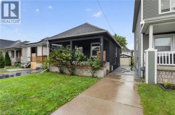 11 CRAIGMILLER Avenue  Hamilton, ON L8L 3H9