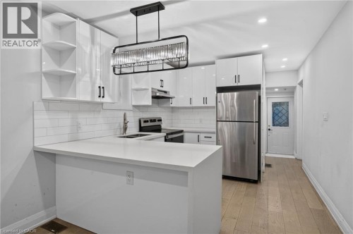 11 Craigmiller Avenue, Hamilton, ON 