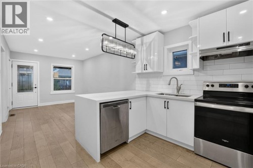 11 Craigmiller Avenue, Hamilton, ON 