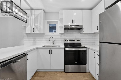 11 Craigmiller Avenue, Hamilton, ON 