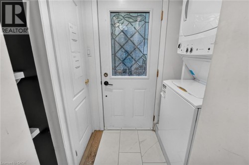 11 Craigmiller Avenue, Hamilton, ON 