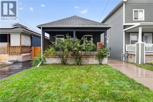 11 Craigmiller Avenue, Hamilton, ON 