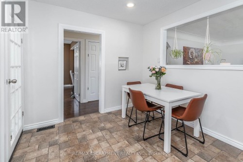 98 Duncombe Drive, Hamilton, ON 