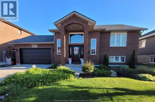 200 RIVERVIEW AVENUE  Lasalle, ON N9J 3Y1