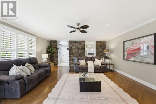 3083 Lakeshore Road, Burlington, ON 