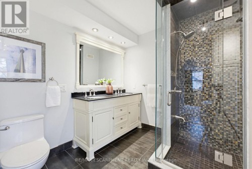 3083 Lakeshore Road, Burlington, ON 