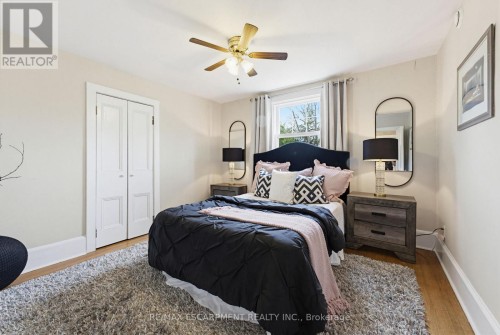3083 Lakeshore Road, Burlington, ON 