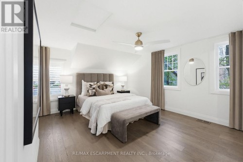 3083 Lakeshore Road, Burlington, ON 
