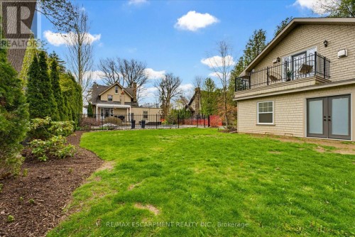 3083 Lakeshore Road, Burlington, ON 