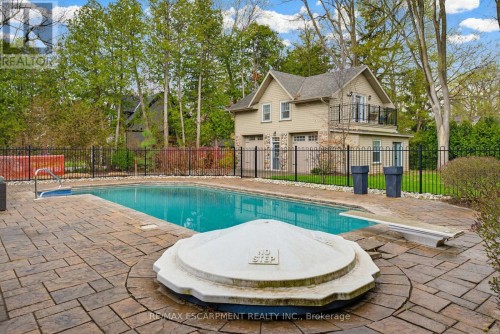 3083 Lakeshore Road, Burlington, ON 