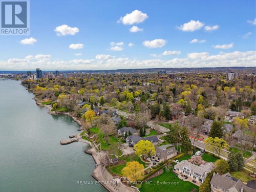 3083 Lakeshore Road, Burlington, ON 