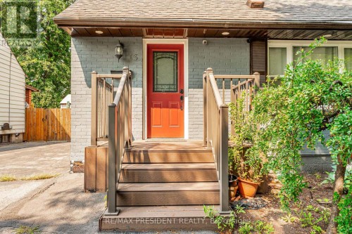13 Lewis Street, Hamilton, ON 