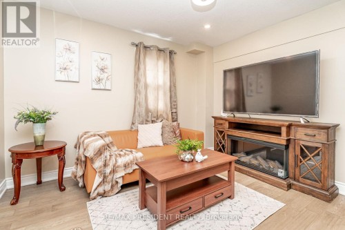 13 Lewis Street, Hamilton, ON 
