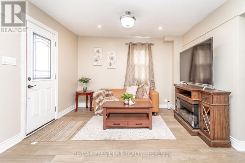 13 Lewis Street, Hamilton, ON 
