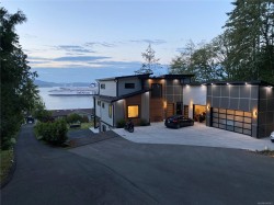 1470 Lands End Rd North Saanich, BC V8L 5K1