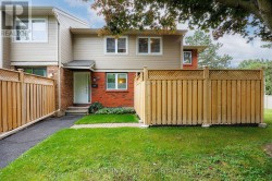 45 - 1607 SOMMET PLACE Ottawa, ON K1C 4Z8