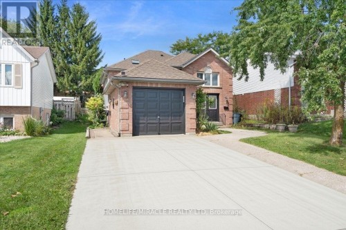 150 BANKSIDE DRIVE  Kitchener, ON N2N 3E4