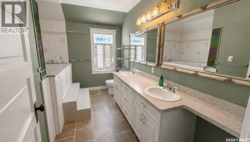 203 2Nd Avenue N, Harris, SK 
