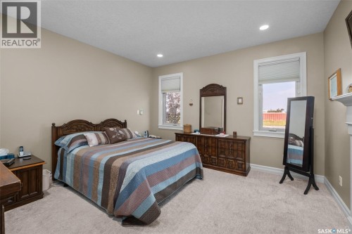 18 2805 Lakeview Drive, Prince Albert, SK 