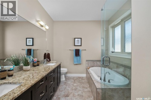 18 2805 Lakeview Drive, Prince Albert, SK 