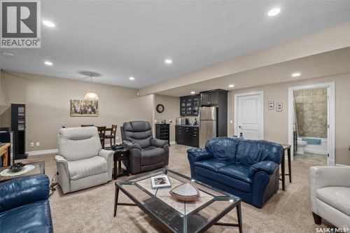 18 2805 Lakeview Drive, Prince Albert, SK 