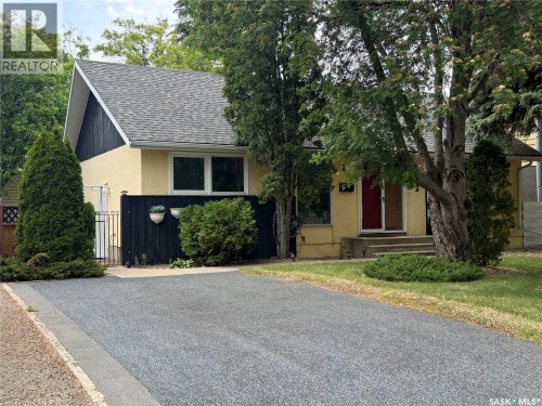 42 Spinks Drive, Saskatoon, SK 