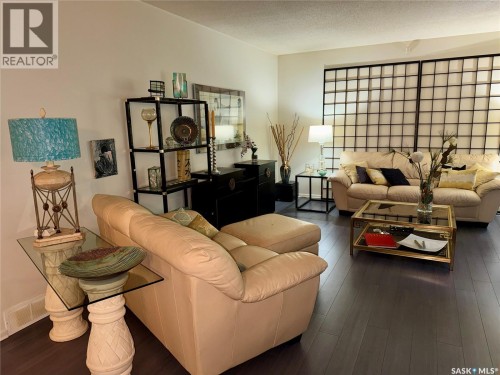 42 Spinks Drive, Saskatoon, SK 