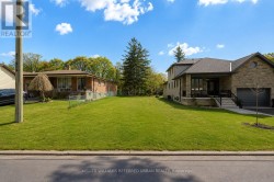 33 ANDREW AVENUE Toronto, ON M1M 3H1