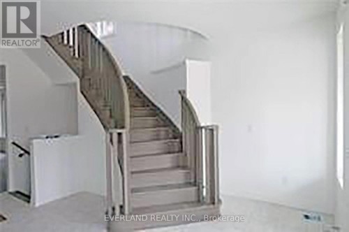 27 PROSPERITY WAY , East Gwillimbury, Ontario L9N 0V1 3