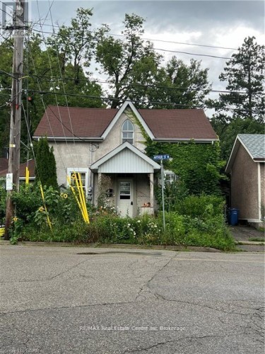 B - 187 ARTHUR ST N STREET , Guelph (General Hospital), Ontario N1E 4V6 5