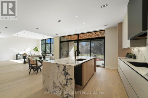 362 Meadow Wood Lane, Mississauga, ON 